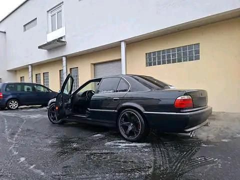 Second-hand BMW 740 286 CP (210 kW) 1995 Negru Berlinǎ