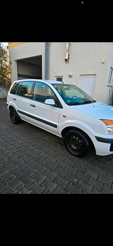 Weiß Gebraucht 2008 Ford Fusion Kleinwagen | 1.900 € (Fairer Preis) - Bild 1/4