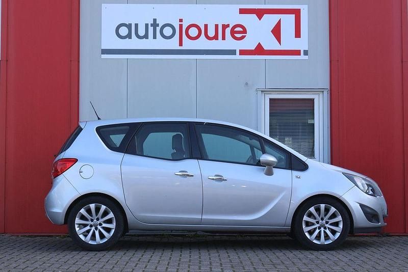 Gebraucht Opel Meriva Edition 131 PS (96 kW) 2013 Grau Van / Kleinbus