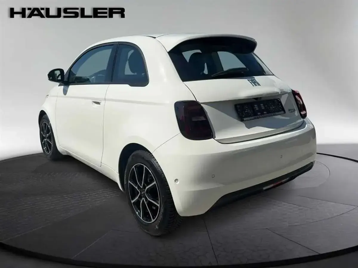 Gebraucht Fiat 500e 86 kW (118 PS) 2023 Weiß Kleinwagen