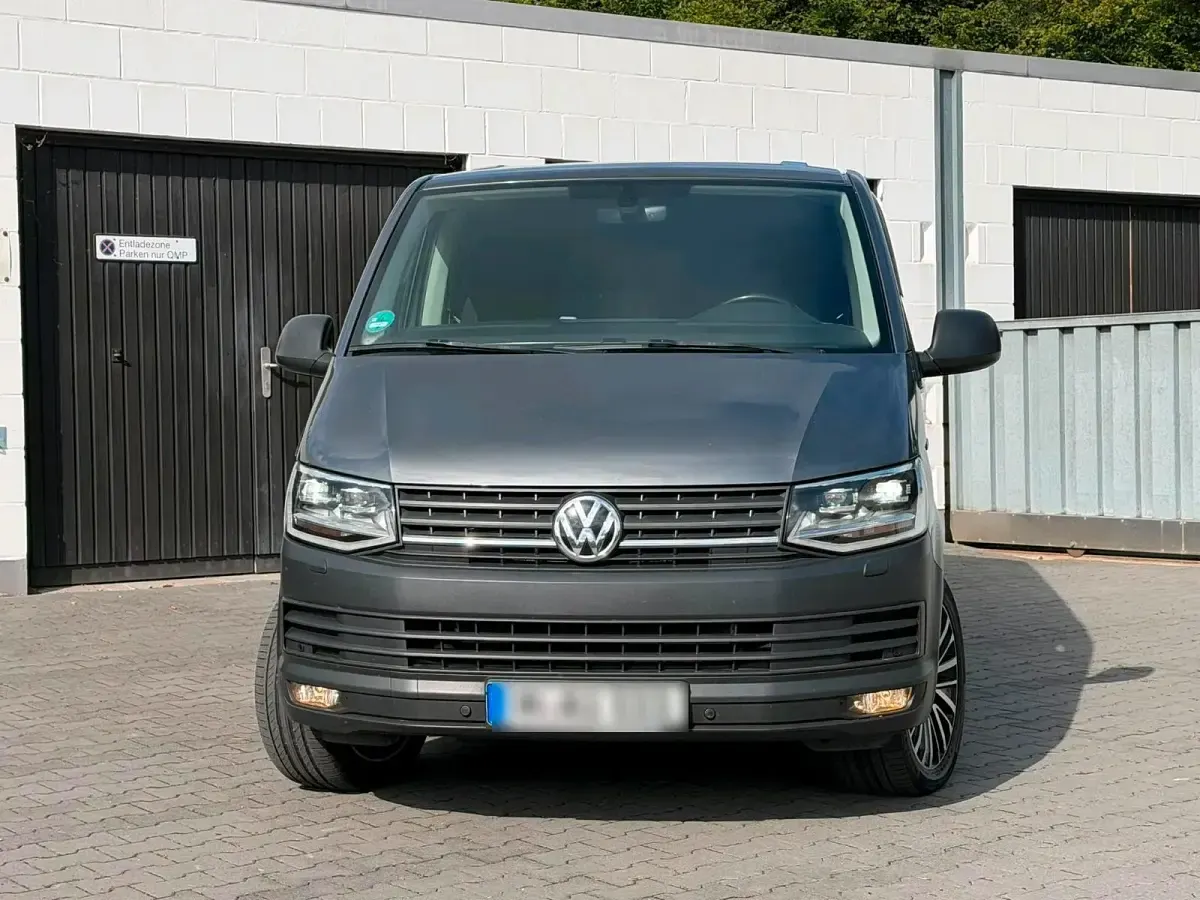 Gebraucht VW Caravelle Comfortline 204 PS (150 kW) 2018 Grün Van