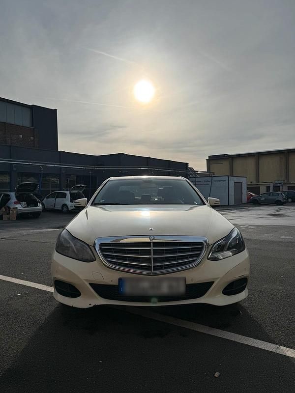 Gebraucht Mercedes E200 136 PS (100 kW) 2014 Limousine