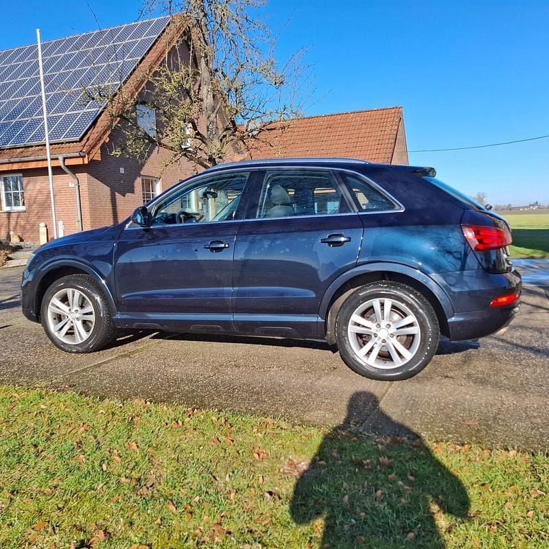 Gebraucht Audi Q3 Comfort 140 PS (102 kW) 2013 Blau SUV