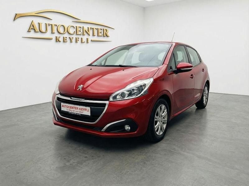 Gebraucht Peugeot 208 Active 82 PS (60 kW) 2017 Rot Kleinwagen
