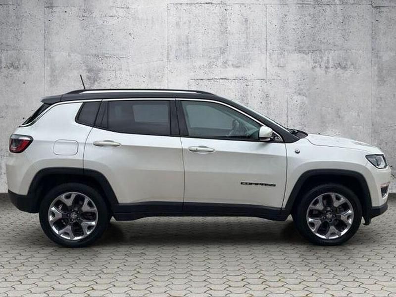 Gebraucht Jeep Compass Opening Edition 170 PS (125 kW) 2017 Weiß SUV