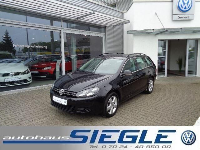 Schwarz metallic Gebraucht 2013 VW Golf VII Comfortline Kombi | 10.940 € (Etwas zu teuer) - Bild 1/4