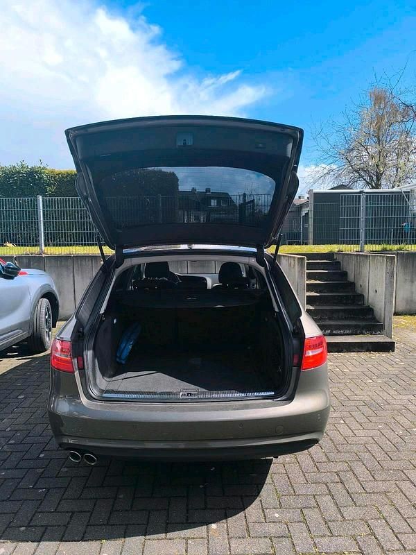 Gebraucht Audi A4 150 PS (110 kW) 2014 Braun Kombi