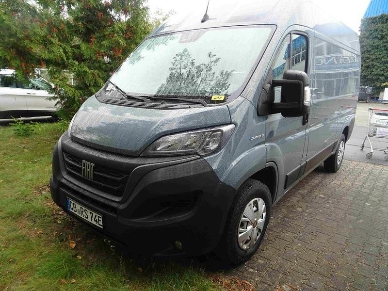 Grau Gebraucht 2023 Fiat E-Ducato Limousine | 20.224 € - Bild 1/4