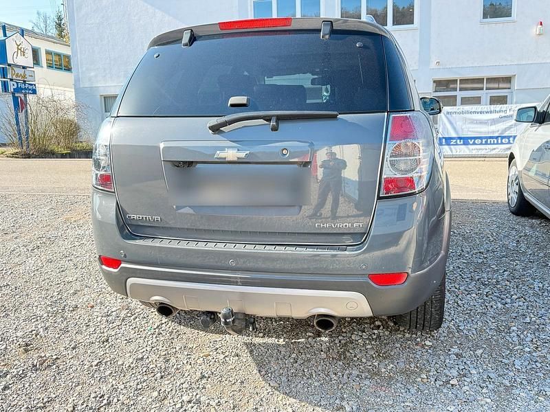 Gebraucht Chevrolet Captiva 183 PS (134 kW) 2011 Grau SUV