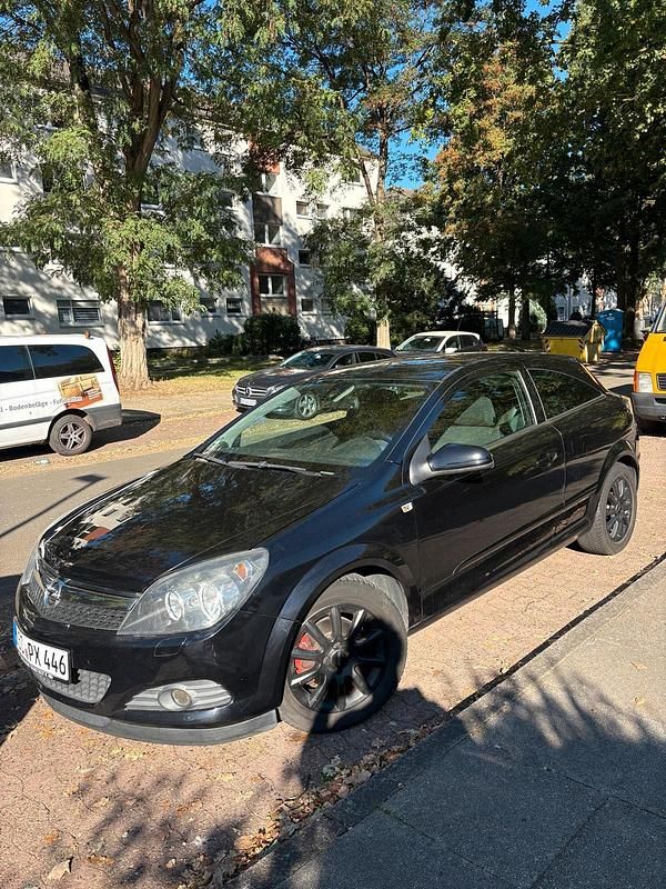Schwarz Gebraucht 2009 Opel Astra GTC Coupé | 2.000 € (Fairer Preis) - Bild 1/4