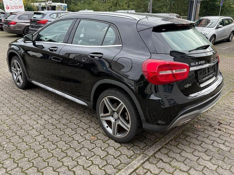 Gebraucht Mercedes GLA200 AMG line 156 PS (114 kW) 2015 Schwarz SUV