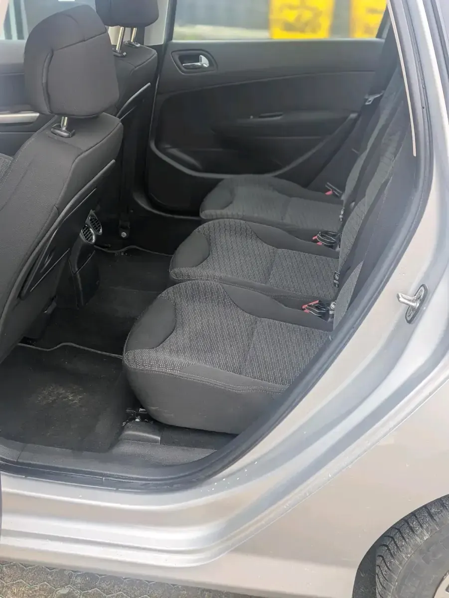 Gebraucht Peugeot 308 120 PS (88 kW) 2010 Silber Kombi