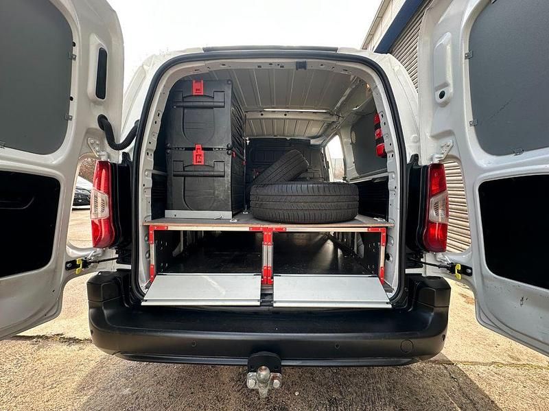 Gebraucht Opel Combo 102 PS (75 kW) 2021 Weiß Van / Kleinbus