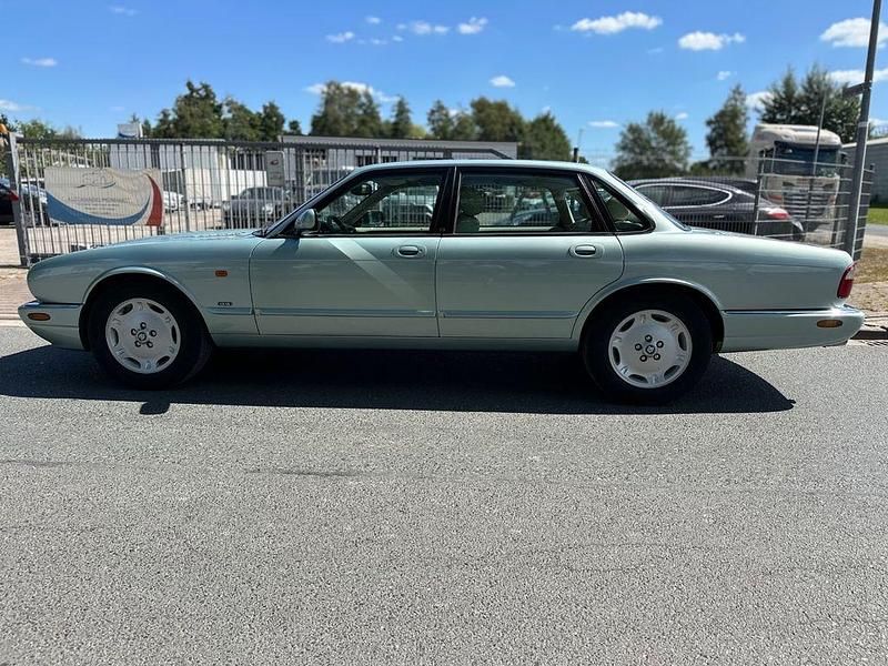 Gebraucht Jaguar XJ8 Executive 284 PS (208 kW) 1998 Grün Limousine