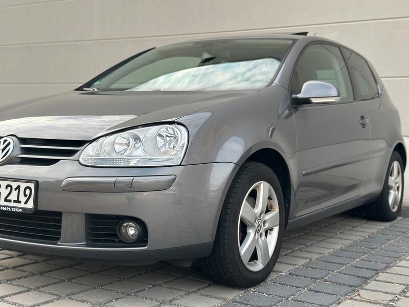 Grau Gebraucht 2008 VW Golf V Limousine | 2.950 € (Fairer Preis) - Bild 1/4