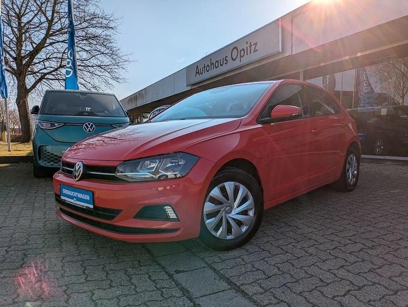 Gebraucht VW Polo Comfortline 75 PS (55 kW) 2018 Rot Kleinwagen