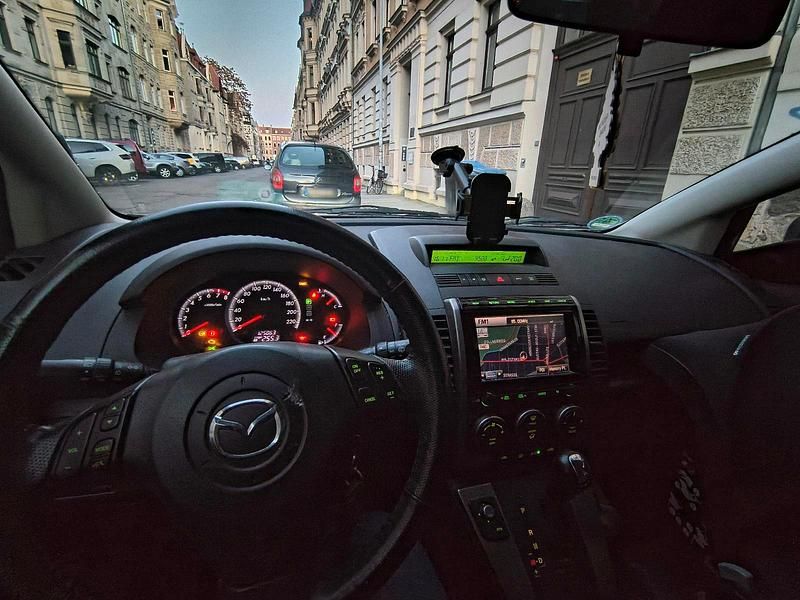 Gebraucht Mazda 5 146 PS (107 kW) 2010 Silber Van / Kleinbus