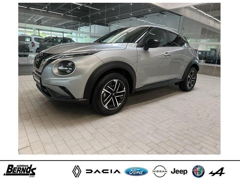 Gebraucht Nissan Juke N-Connecta 114 PS (83 kW) 2024 Silver metallic (ky0g) SUV