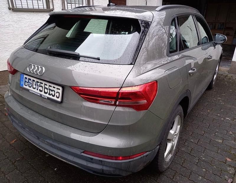 Gebraucht Audi Q3 Ambiente 150 PS (110 kW) 2019 Grau SUV