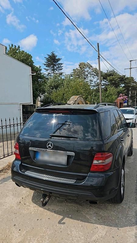 Gebraucht Mercedes ML320 224 PS (164 kW) 2007 Schwarz SUV