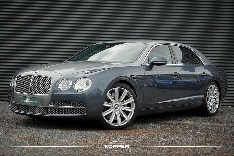 Grau Gebraucht 2016 Bentley Flying Spur Mulliner Limousine | 68.012 € - Bild 1/4