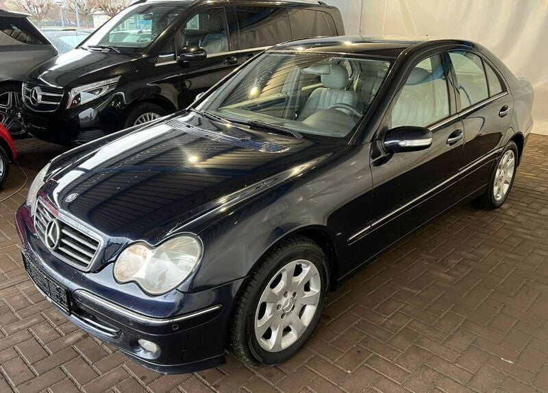 Gebraucht Mercedes C180 143 PS (105 kW) 2005 Blau Limousine