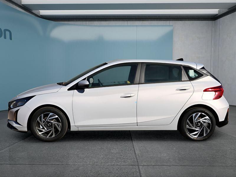 Gebraucht Hyundai i20 Trend 101 PS (74 kW) 2025 Weiß Kleinwagen