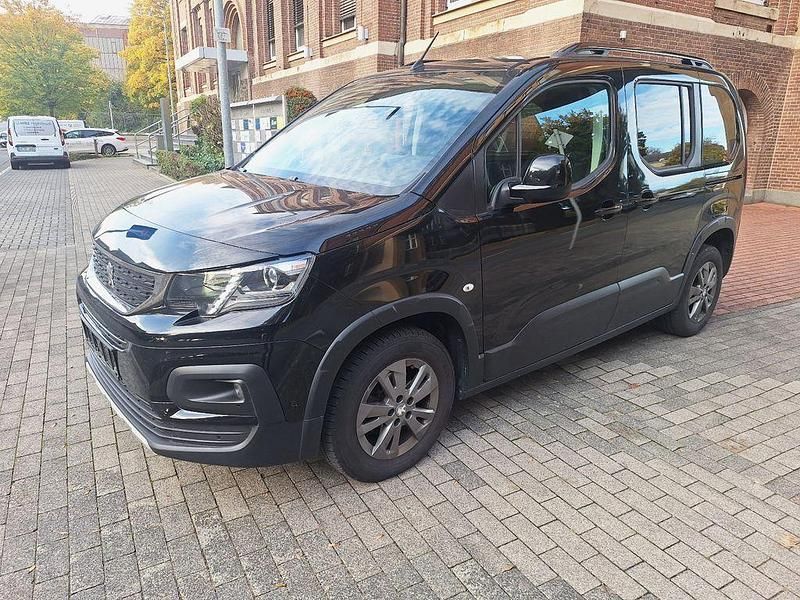 Schwarz Gebraucht 2022 Peugeot Rifter Allure Van / Kleinbus | 15.800 € (Fairer Preis) - Bild 1/4