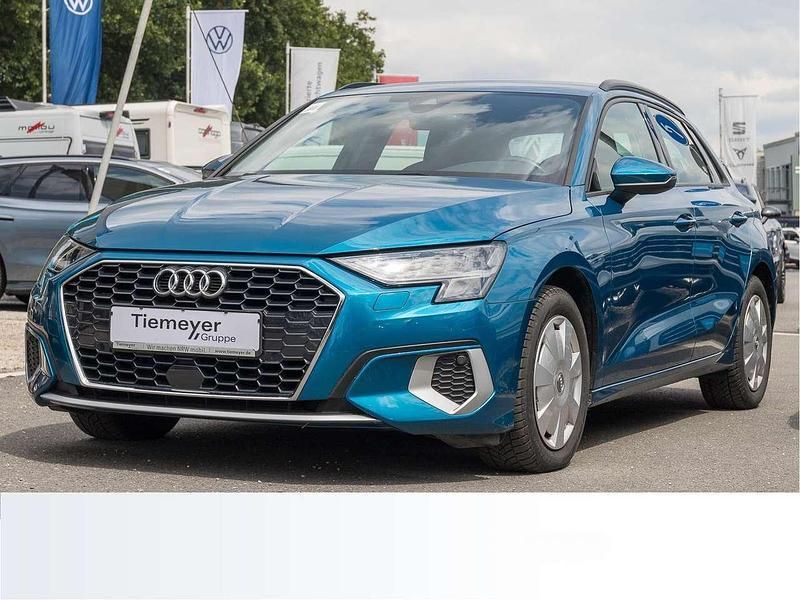 Atollblau metallic Gebraucht 2021 Audi A3 Advanced Limousine | 22.970 € (Fairer Preis) - Bild 1/4