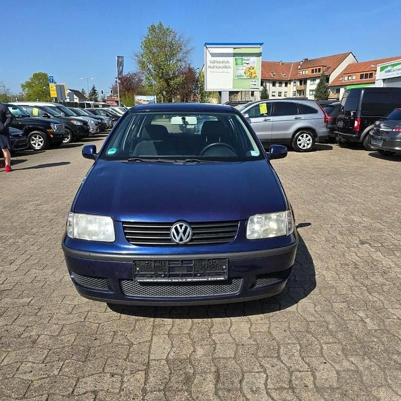Blau Gebraucht 2000 VW Polo Kleinwagen | 500 € (Superpreis) - Bild 1/4
