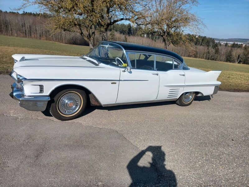 Weiß Gebraucht 1958 Cadillac Serie 62 Limousine | 43.500 € - Bild 1/4