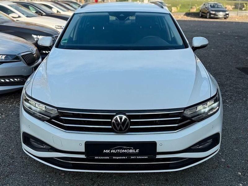 Weiß Gebraucht 2020 VW Passat Pro Limousine | 15.960 € (Fairer Preis) - Bild 1/4