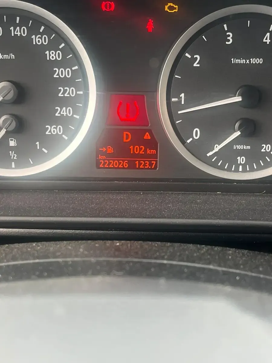 Gebraucht BMW 523 2005 Grau Limousine
