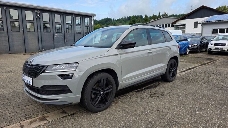 Grau Gebraucht 2019 Skoda Karoq SportLine SUV | 24.990 € (Fairer Preis) - Bild 1/4