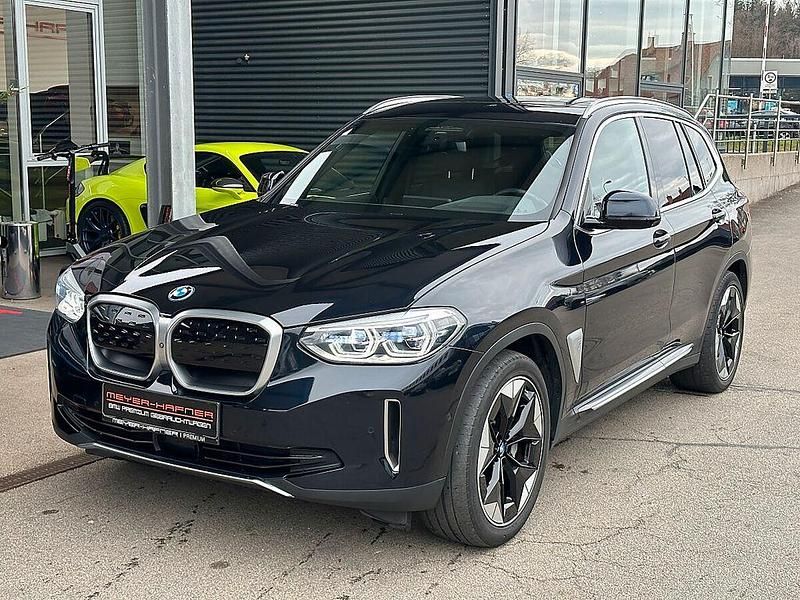 Gebraucht BMW iX3 Impressive 210 kW (286 PS) 2021 Schwarz SUV