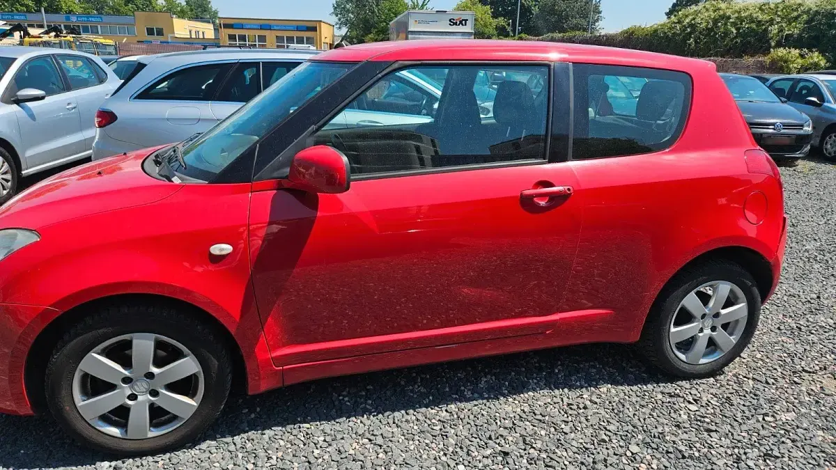Gebraucht Suzuki Swift 92 PS (67 kW) 2009 Rot Kleinwagen