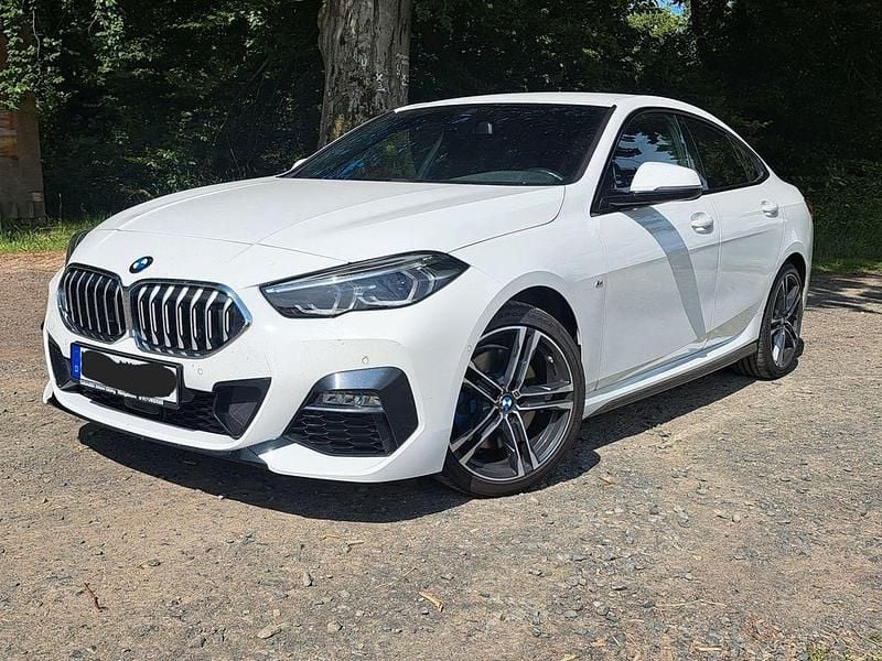 Weiß Gebraucht 2022 BMW 220 M Sport Coupé | 28.980 € (Guter Preis) - Bild 1/4