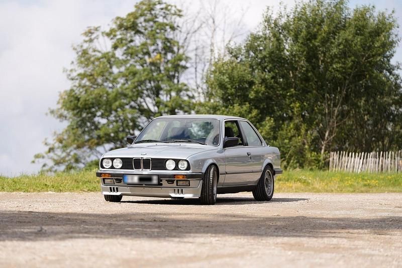 Gebraucht BMW 323 150 PS (110 kW) 1983 Limousine