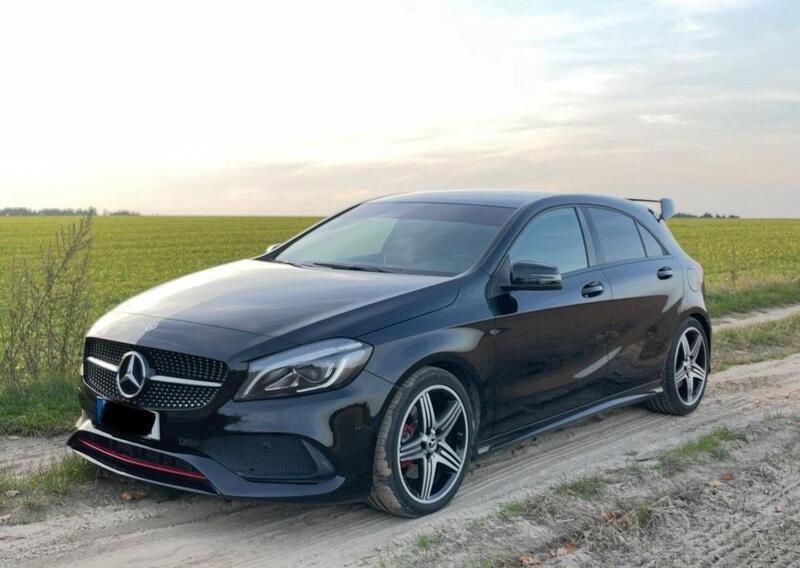 Schwarz Gebraucht 2017 Mercedes A250 AMG line Limousine | 21.499 € (Fairer Preis) - Bild 1/4