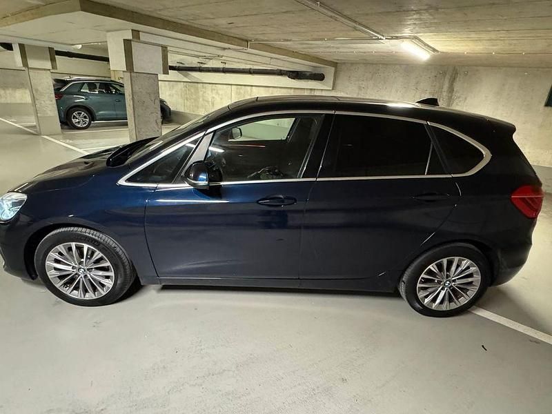 Gebraucht BMW 220 Active Tourer Luxury Line 190 PS (139 kW) 2019 Blau Van / Kleinbus