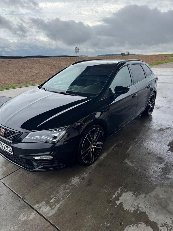 Schwarz Gebraucht 2020 Cupra Leon Kombi | 23.600 € (Fairer Preis) - Bild 1/4
