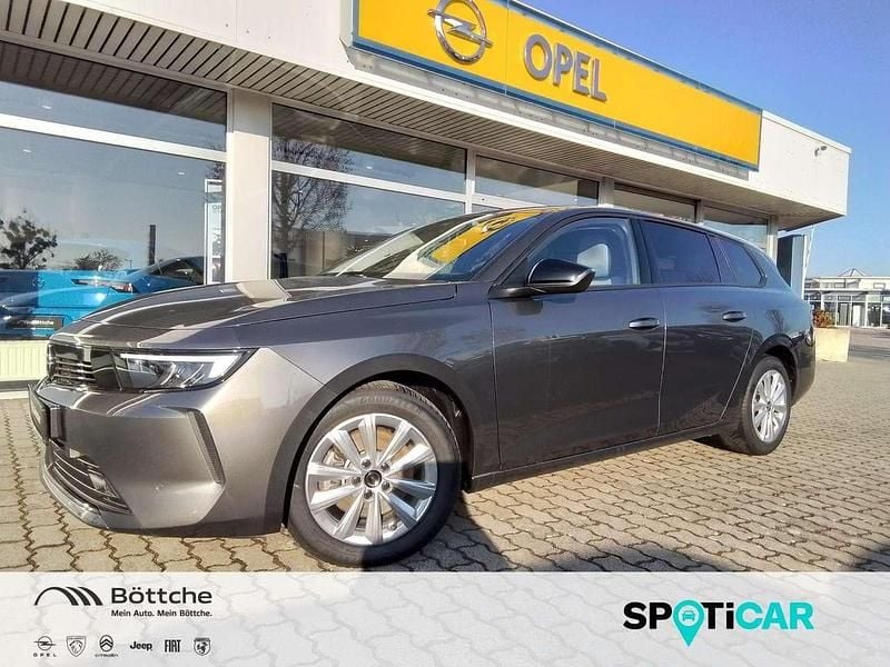 Grau/typ aussenverkleidung met Gebraucht 2023 Opel Astra Business Edition Kombi | 19.780 € (Fairer Preis) - Bild 1/4