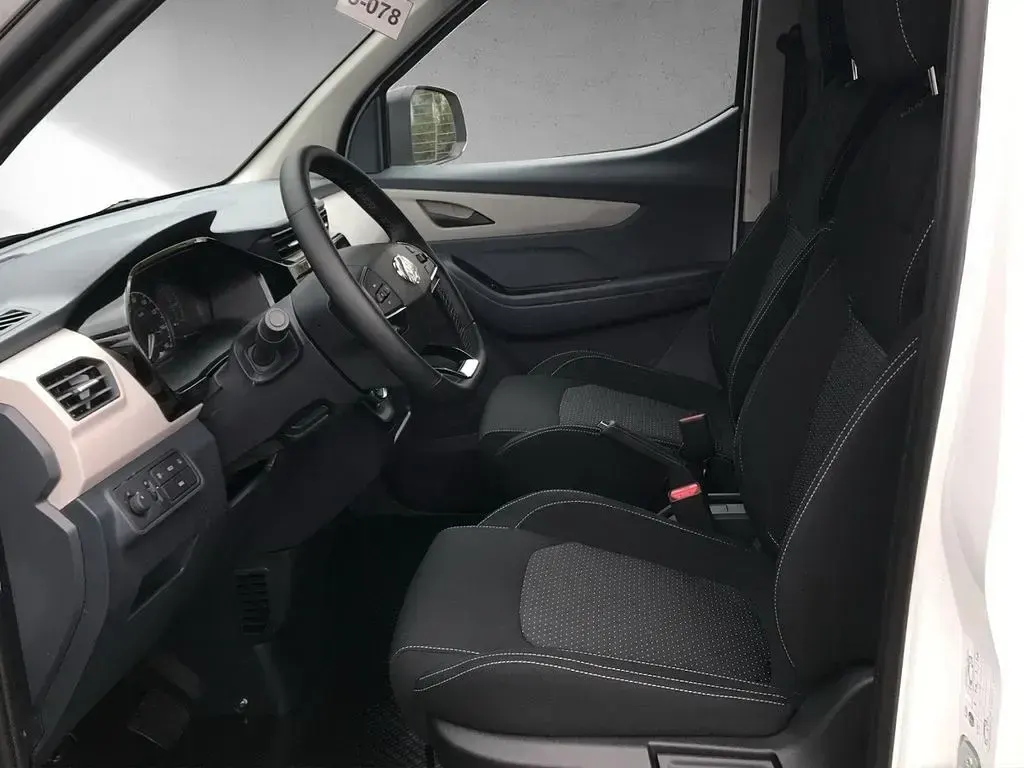 Gebraucht Maxus eDeliver 3 89 kW (122 PS) 2023 Weiß Van