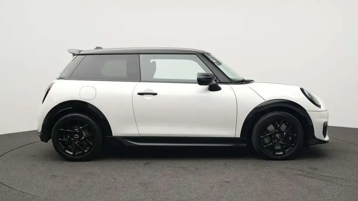 Gebraucht Mini John Cooper Works 156 PS (114 kW) 2025 Weiß Kleinwagen