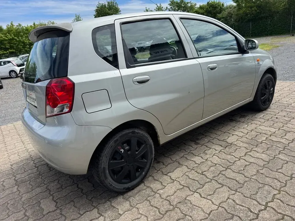 Gebraucht Chevrolet Kalos SX 94 PS (69 kW) 2004 Grau Limousine