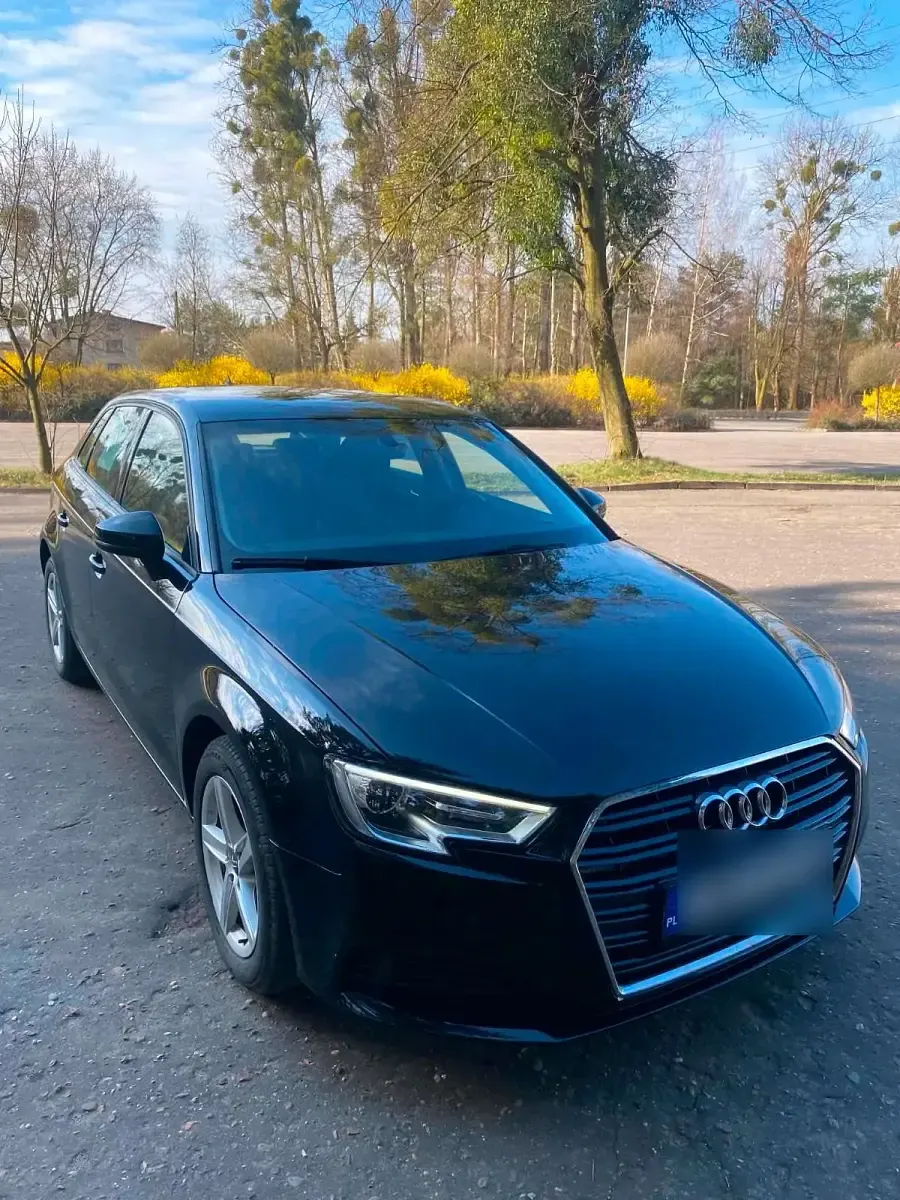 Gebraucht Audi A3 115 PS (84 kW) 2019 Schwarz Limousine