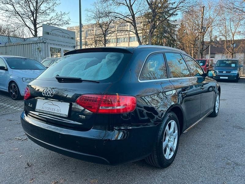 Gebraucht Audi A4 Attraction 120 PS (88 kW) 2011 Schwarz Kombi