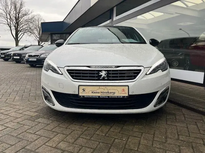 Gebraucht Peugeot 308 Allure GT-Line 150 PS (110 kW) 2015 Weiß Limousine
