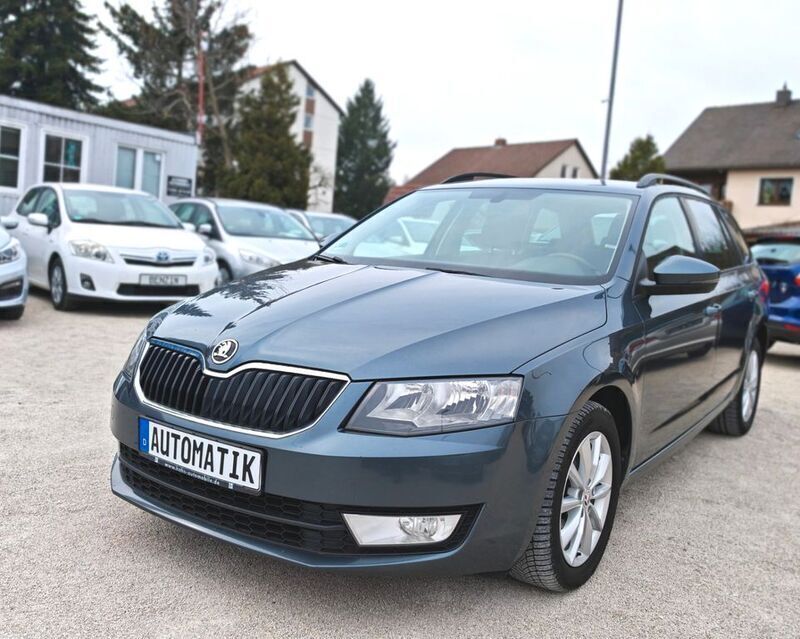 Grau Gebraucht 2016 Skoda Octavia Style Limousine | 9.790 € (Guter Preis) - Bild 1/4