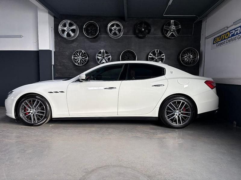 Gebraucht Maserati Ghibli 409 PS (300 kW) 2015 Weiß Limousine